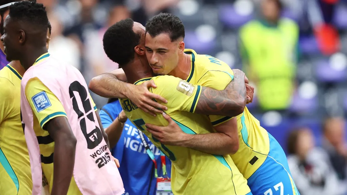 Arsenal Sambut Kembali Duo Brasil Jelang Laga Girona - sumber: (footballlondon)