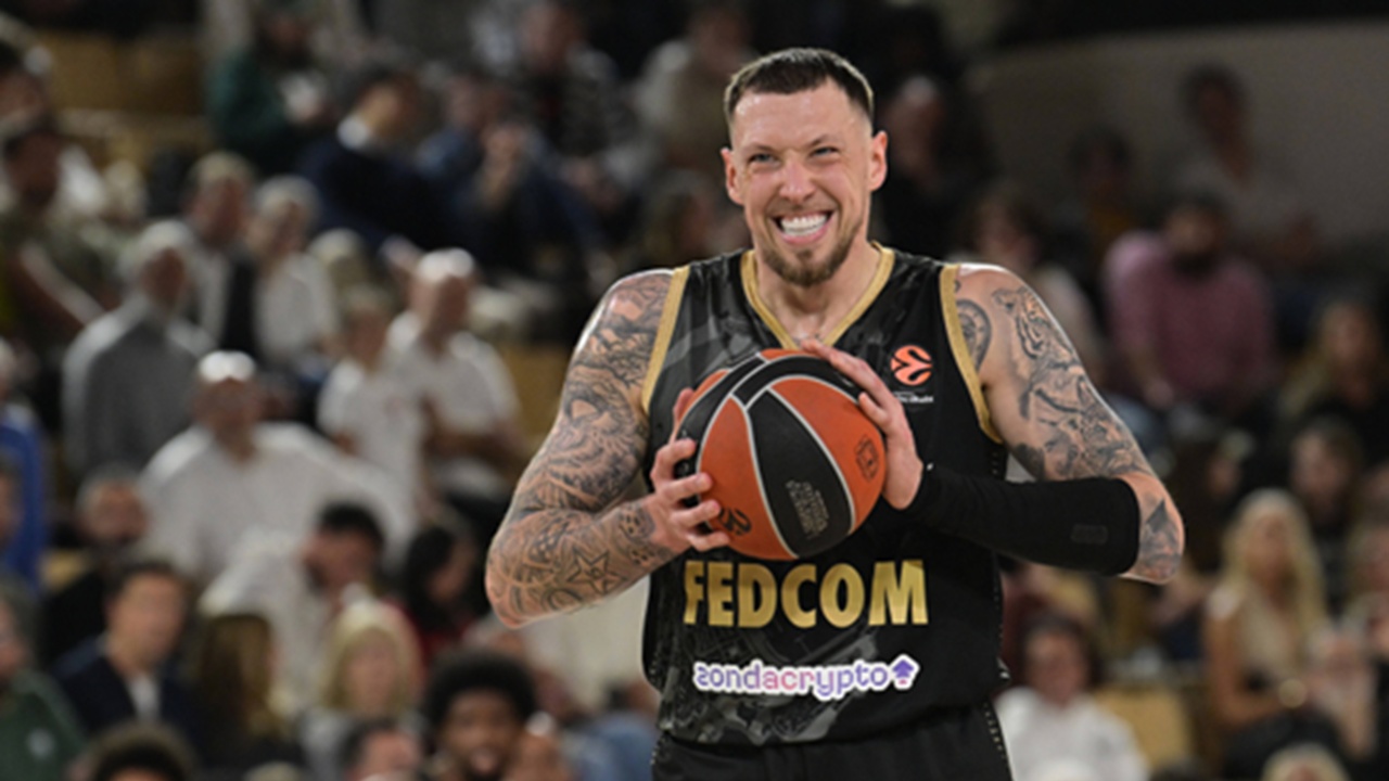 Daniel Theis Masih Belum Jelas Nasibnya di ASVEL Villeurbanne
