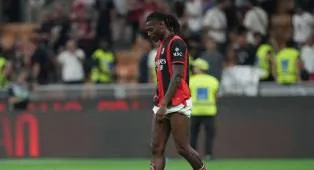 Delegasi Fenerbahce Tinggalkan Milano Usai Bahas Transfer Rafael Leao