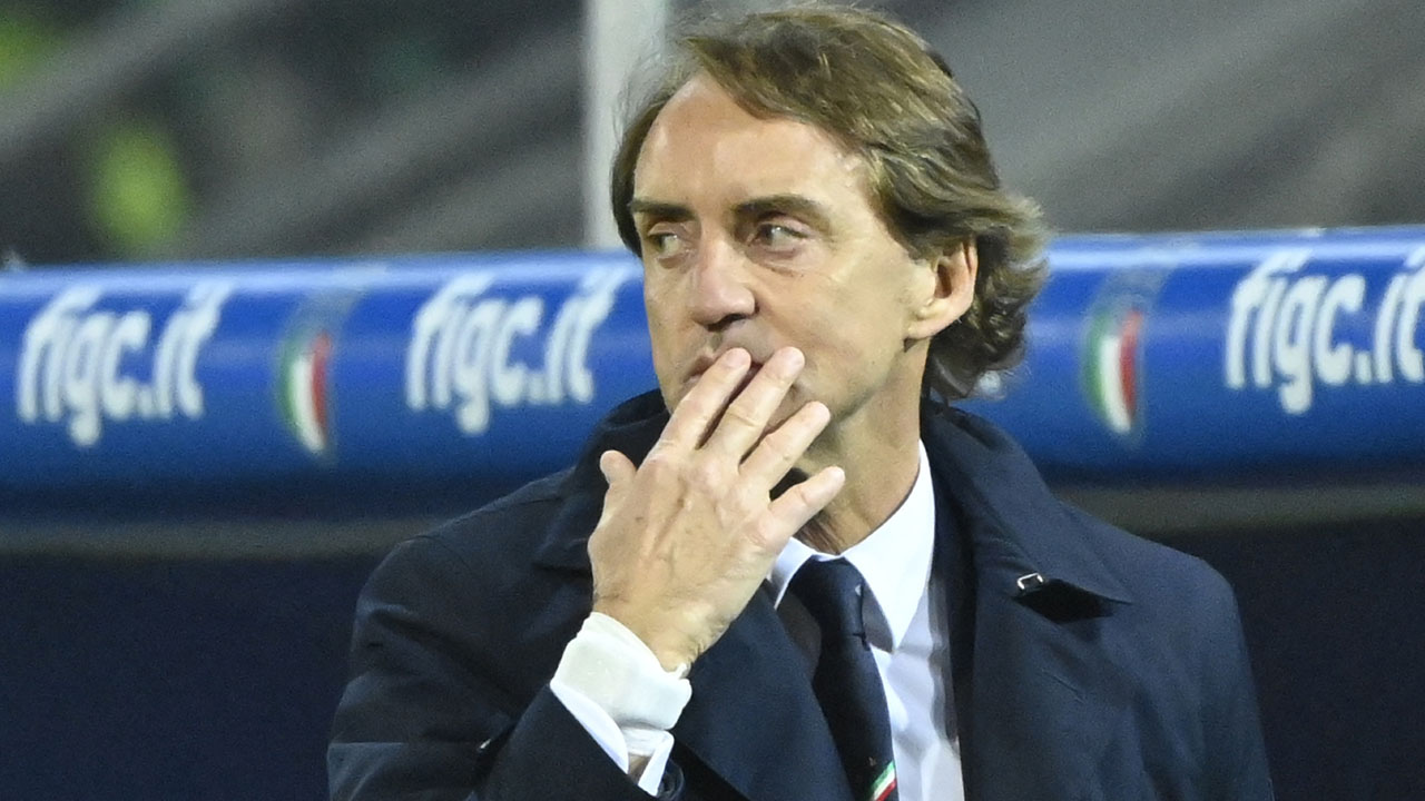 Fabregas Sambut Baik Kembalinya Roberto Mancini ke Timnas Italia