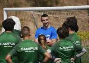 Joan Garcia Ingin Antarkan Barcelona Juara Liga Champions
