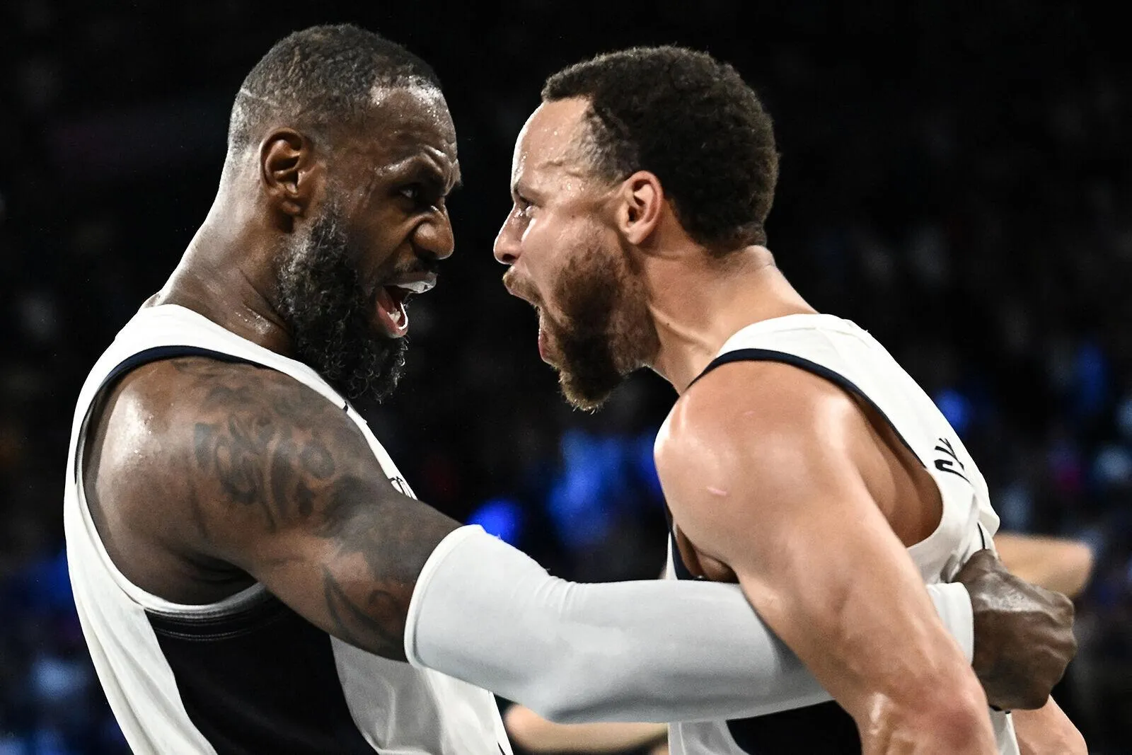 LeBron Pilih 76ers, Tolak Bersatu dengan Curry di Warriors - sumber: (mainbasket)