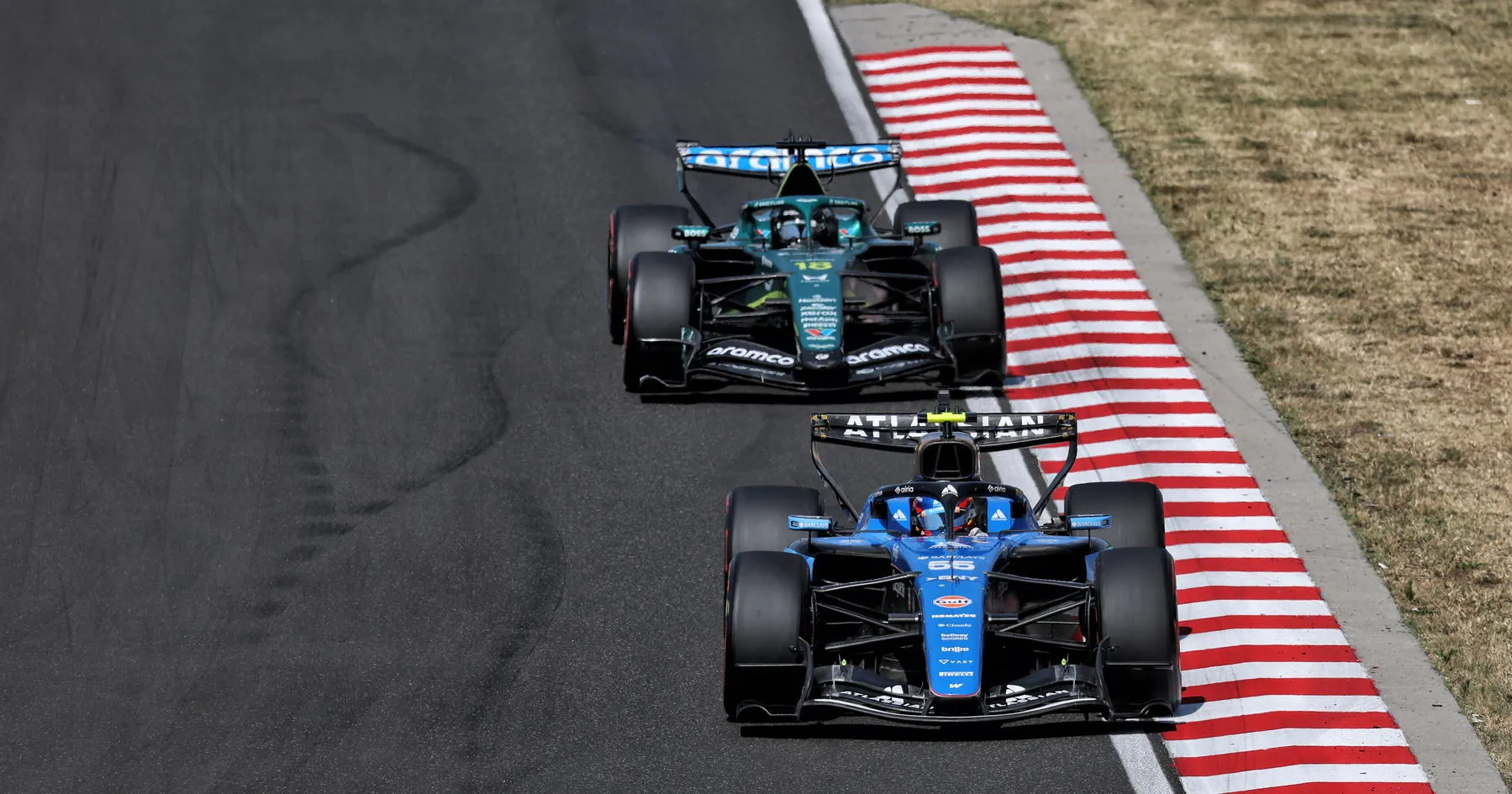 Ralf Schumacher Desak Penalti Tambahan untuk Carlos Sainz - sumber: (racingnews365)