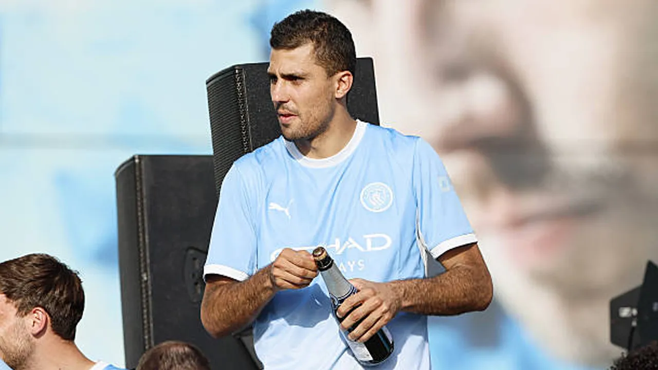 Rodri Jalani Operasi Punggung, Gelandang Manchester City Masuk Masa Rehabilitasi