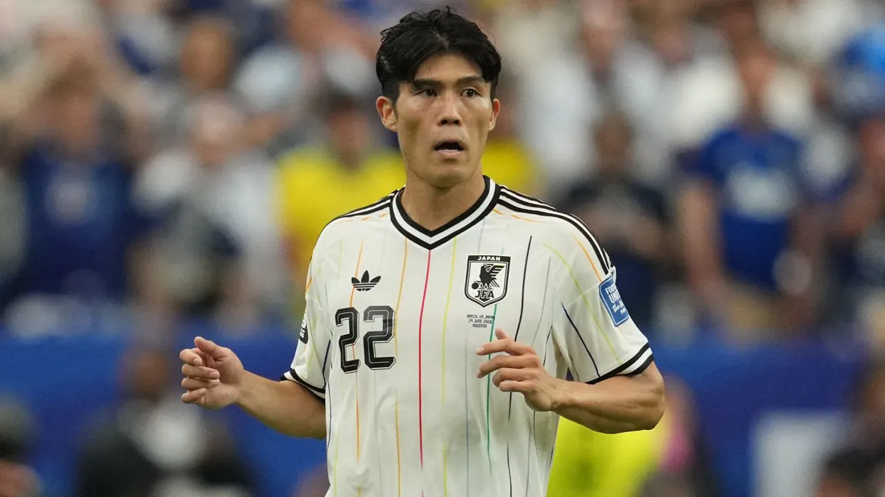 Takehiro Tomiyasu.