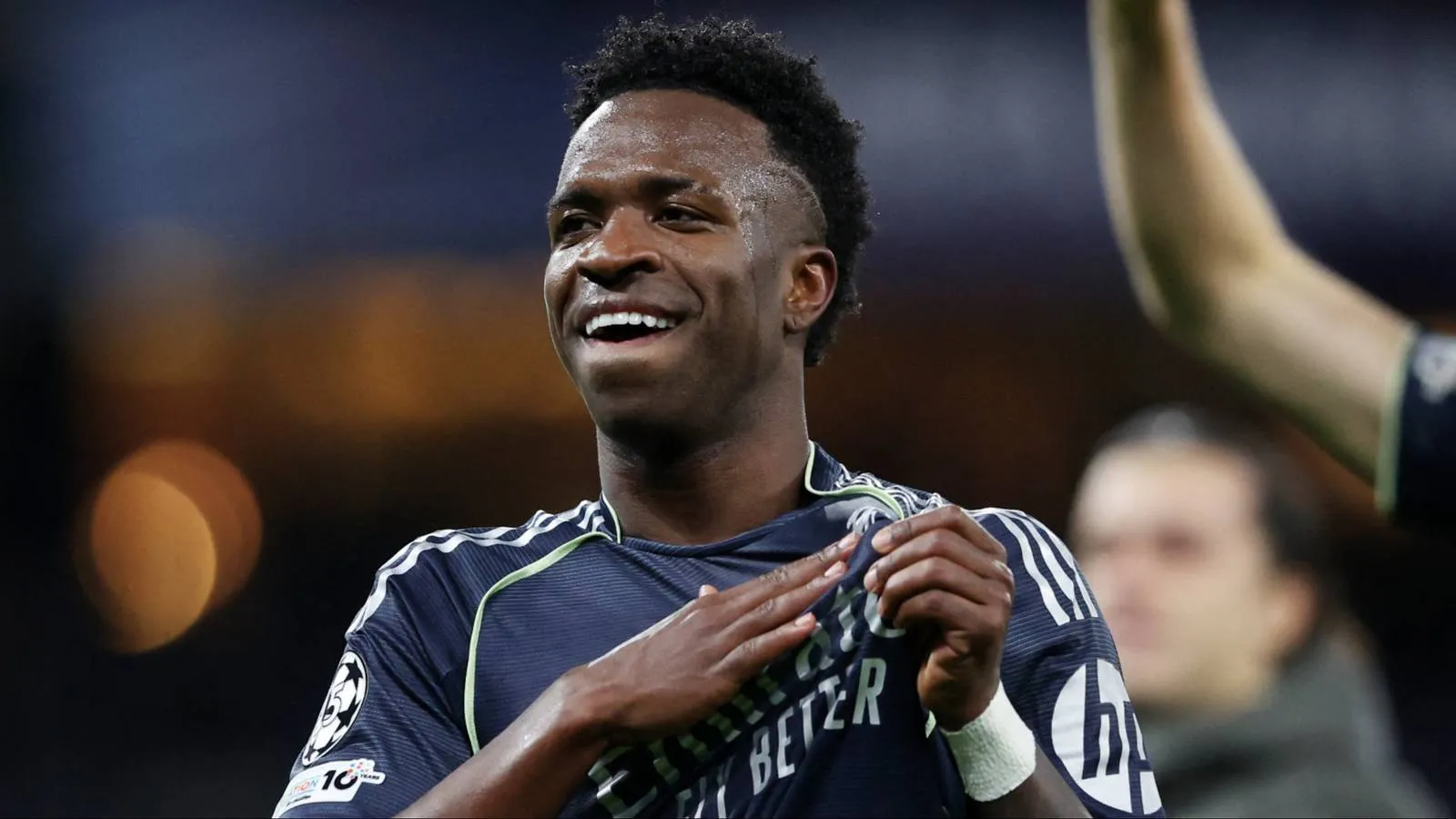 Vinicius Jr Pertimbangkan Tinggalkan Real Madrid Demi Arsenal - sumber: (givemesport)