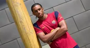 Alejandro Balde Tidak Akan Meninggalkan Barcelona