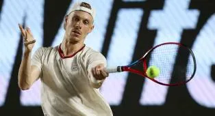 Denis Shapovalov Terseok-Seok Awali Kampanye Di Los Cabos
