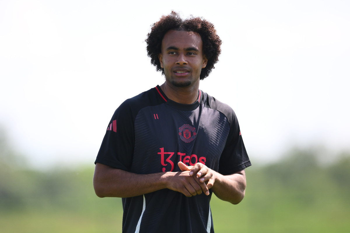 Juventus Gagal Boyong Zirkzee, Pellegrino, dan Vlahovic