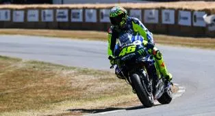 Lap Time Valentino Rossi Masih Kompetitif Meski Sudah Lima Tahun Pensiun