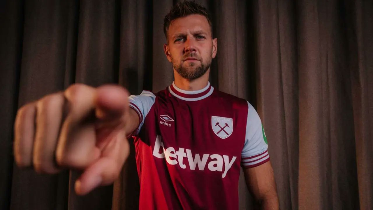 Lazio Ditawari Servis Striker Terpinggirkan West Ham