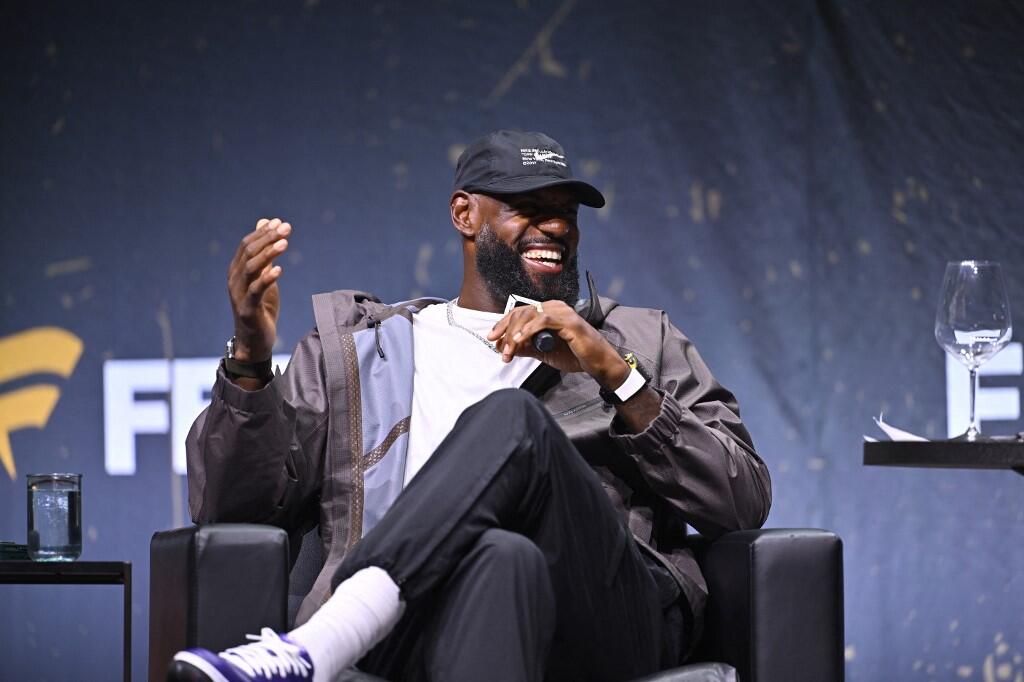 LeBron James Pilih Tinggal di New York, Bermain untuk Sixers