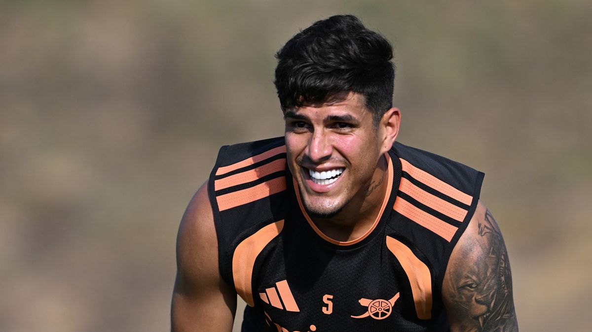 Piero Hincapie Tegaskan Arsenal Siap Raih Semua Gelar