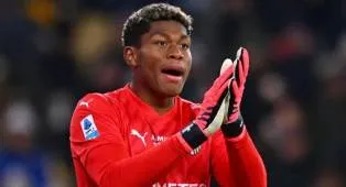 PSG Semakin Dekat Amankan Kesepakatan Transfer Zion Suzuki dari Parma