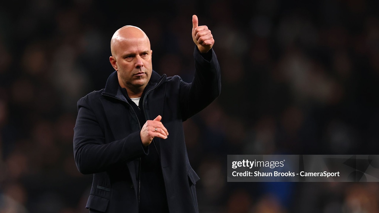 Arne Slot Tolak Latih Timnas Belanda, Fokus Kembali ke Klub