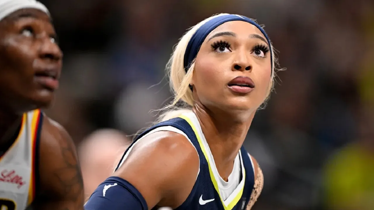 DiJonai Carrington akan segera lakukan debut lawan Connecticut Sun.