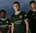 Manchester City Resmi Luncurkan Seragam Tandang Baru di Pelabuhan Hong Kong