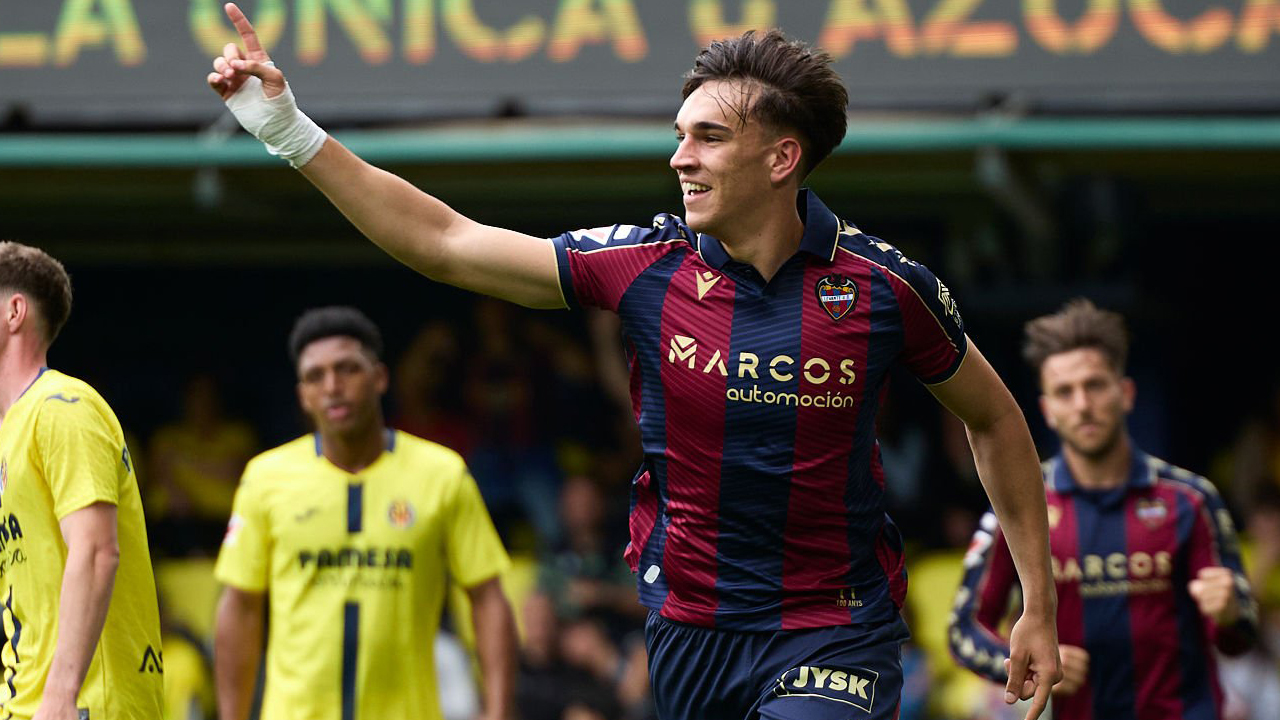 Real Madrid Bidik Carlos Espi untuk Gantikan Gonzalo Garcia