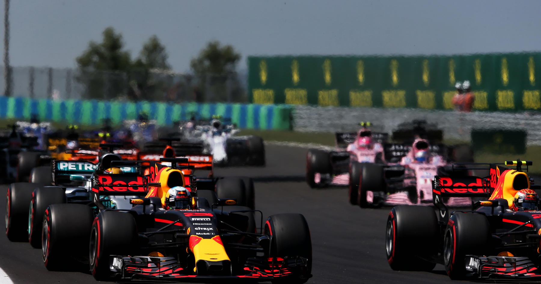 Ricciardo Murka Usai Insiden dengan Verstappen