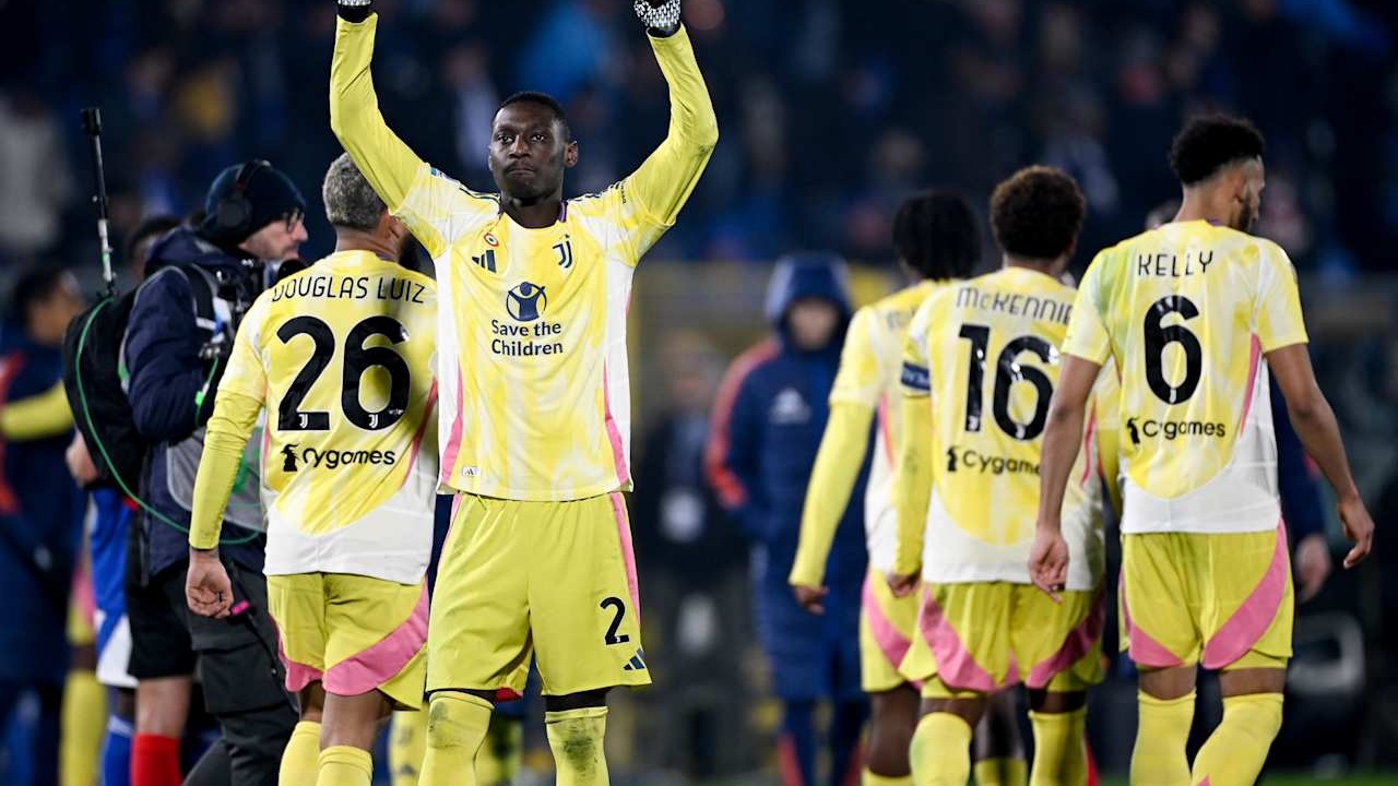 Selesaikan Transfer Randal Kolo Muani, Carnevali Sindir Damien Comolli