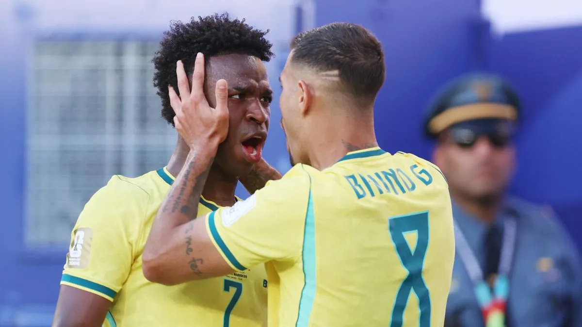 Arsenal Bidik Vinicius Jr dan Guimaraes untuk Ambisi Trofi - sumber: (footballlondon)