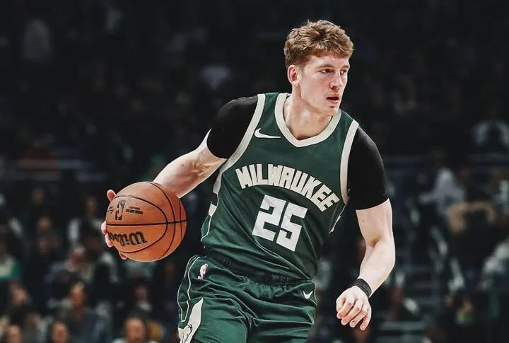 Bucks Prioritaskan Jakucionis dalam Pertukaran Giannis - sumber: (mainbasket)