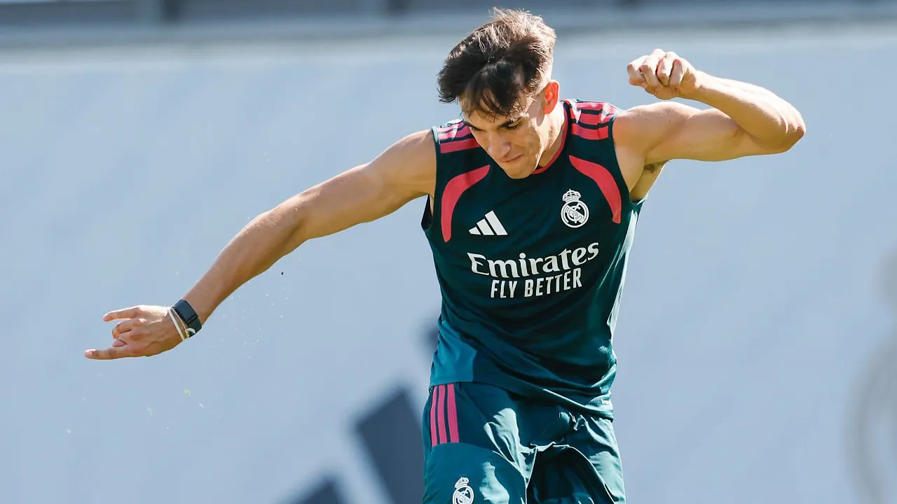 Carlos Espi Tak Bisa Sembunyikan Kebahagiaan Gabung Real Madrid