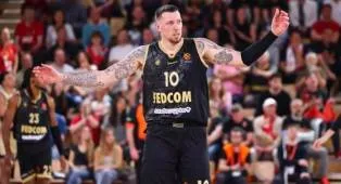 Daniel Theis Semakin Dekat Bergabung dengan Maccabi Tel Aviv