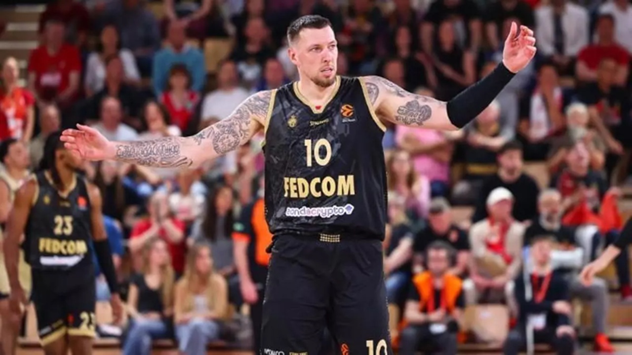 Daniel Theis Semakin Dekat Bergabung dengan Maccabi Tel Aviv