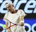 Denis Shapovalov Lebih Dekat Untuk Pertahankan Gelar Di Los Cabos