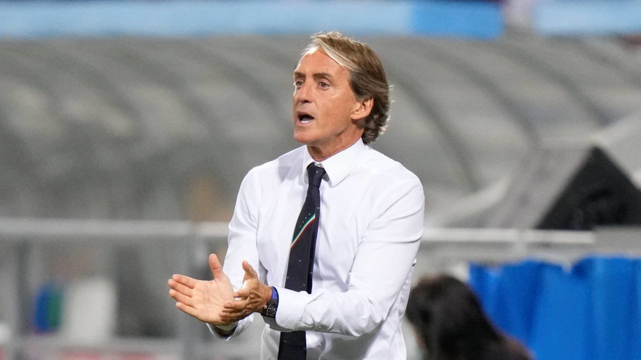 Dikontrak Empat Tahun, Roberto Mancini Akui Pasang Target Piala Dunia