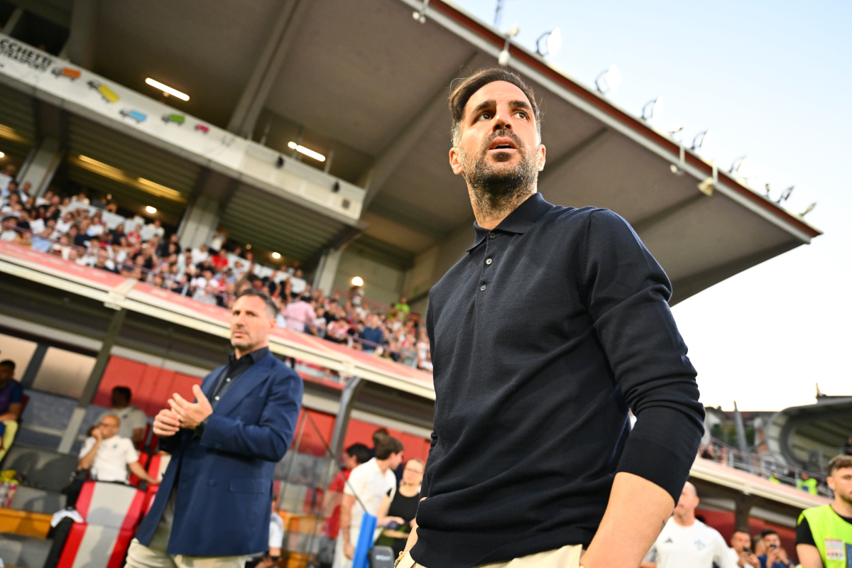Fabregas Beri Isyarat Soal Target Transfer Como: Chalobah dan Couto