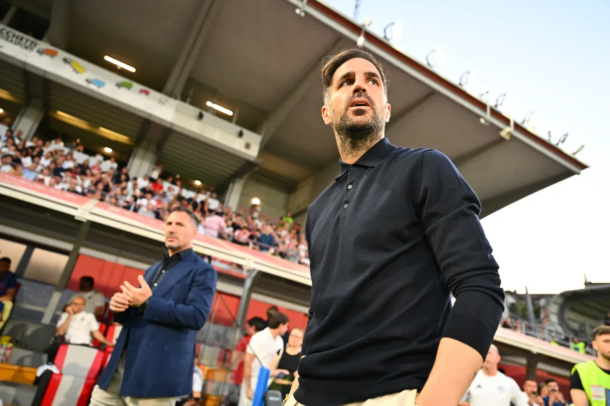 Fabregas Beri Isyarat Soal Target Transfer Como: Chalobah dan Couto - sumber: (footballitalia)