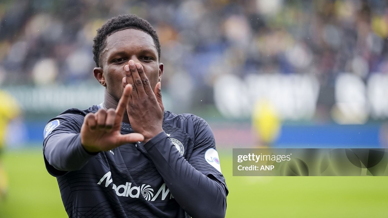 Givairo Read Buka Suara soal Minat Nottingham Forest dan Roma