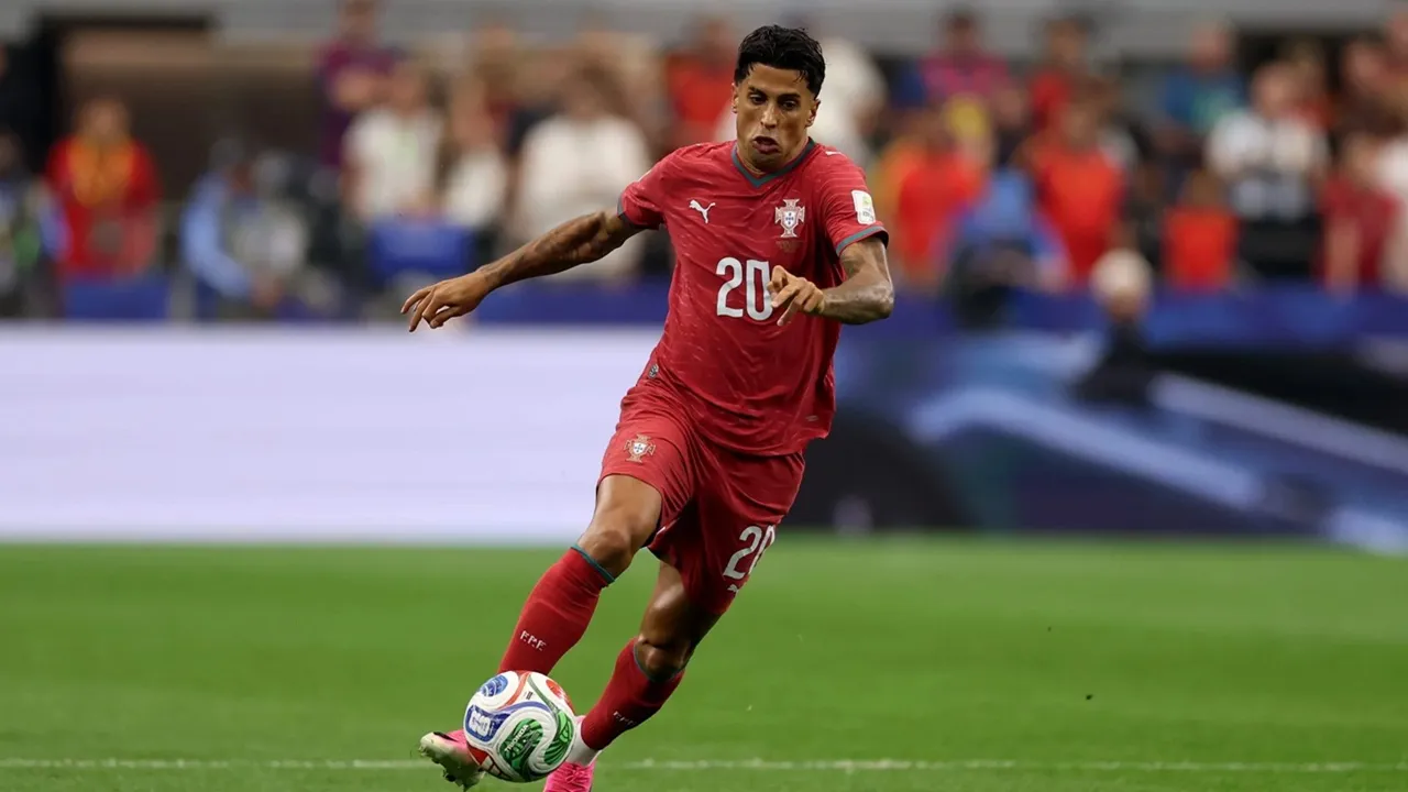 Joao Cancelo Klarifikasi Terkait Absen Latihan dengan Al Hilal