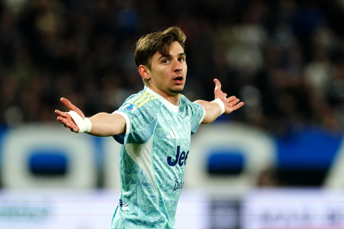 Manchester United Incar Conceicao, Siapkan Dana €60 Juta atau Tawarkan Zirkzee - sumber: (footballitalia)