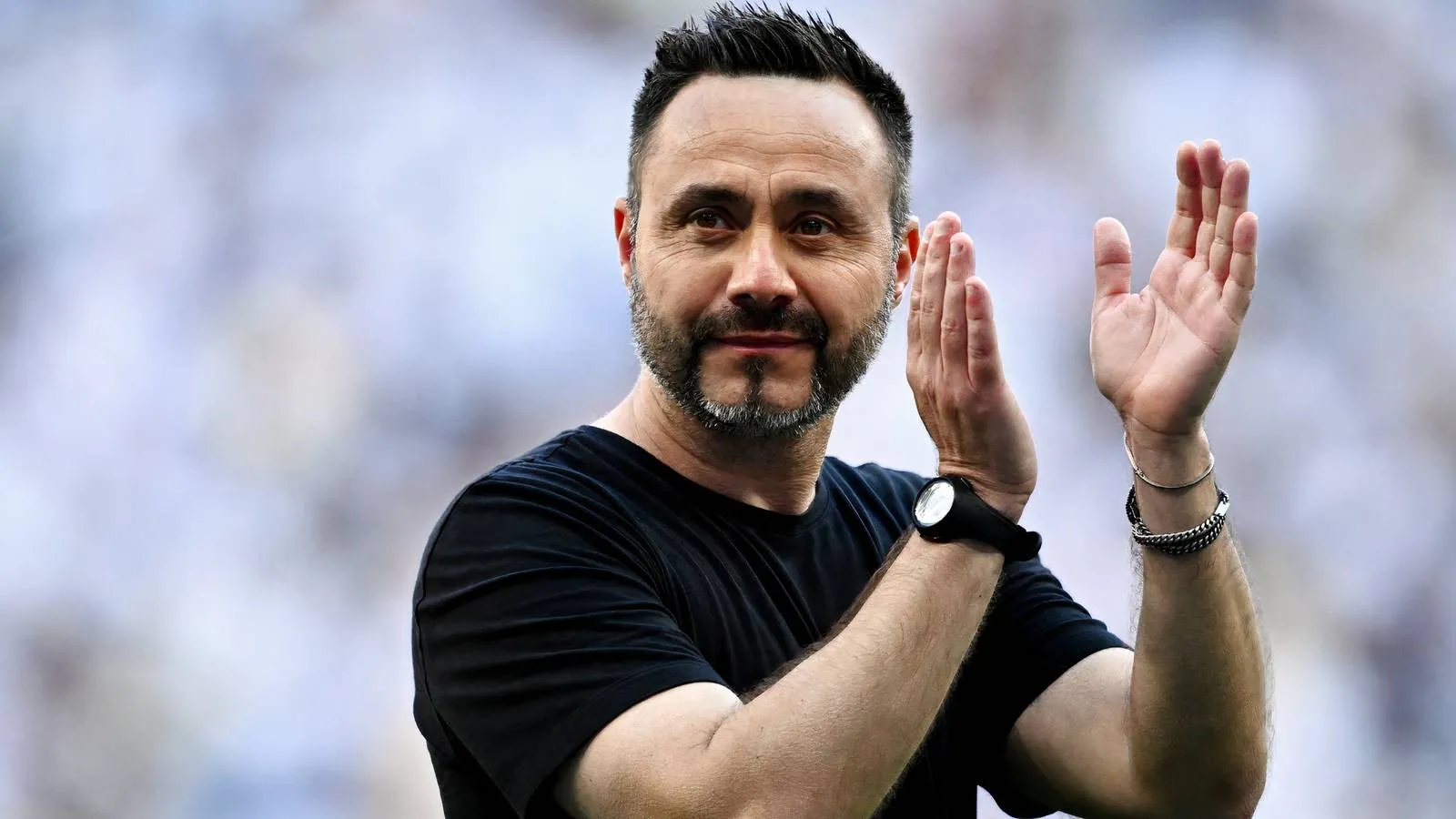 Tottenham Bidik Bintang Bergaji Tinggi Selain Savinho - sumber: (givemesport)