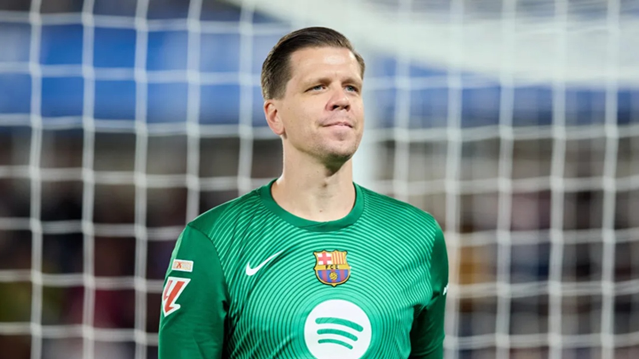 Wojciech Szczęsny Ternyata Miliki Kebiasaan Merokok