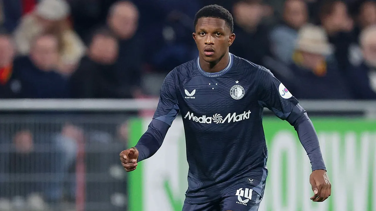 AS Roma Ajukan 25 Juta Euro Untuk Givairo Read, Nottingham Ikut Bersaing