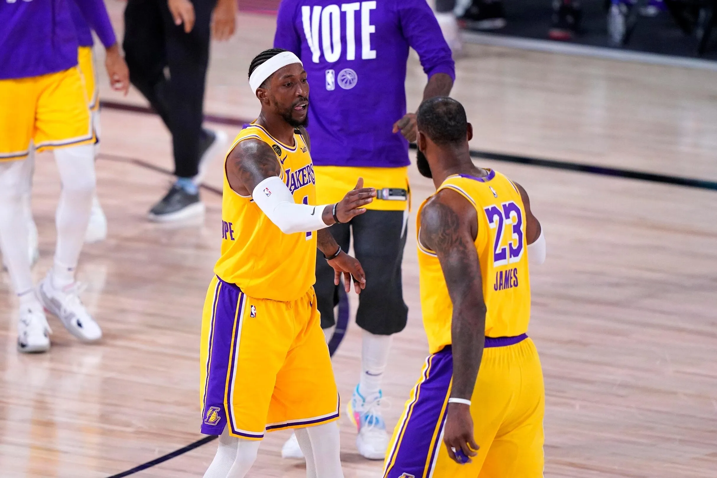 Caldwell-Pope Sambut Antusias Reuni dengan LeBron James - sumber: (mainbasket)