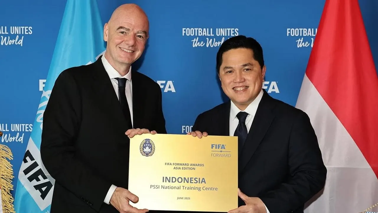Erick Thohir dan Gianni Infantino