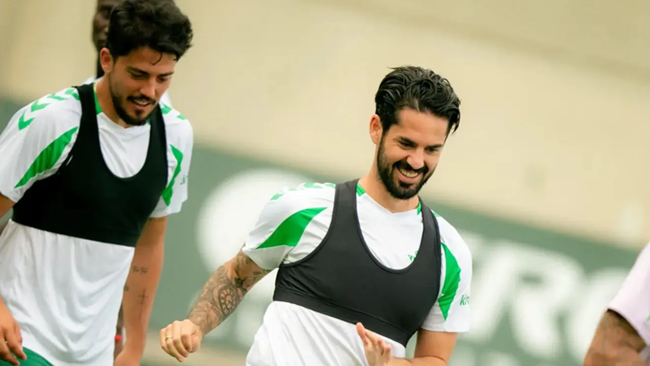Isco Mulai Latihan, Kabar Baik untuk Real Betis
