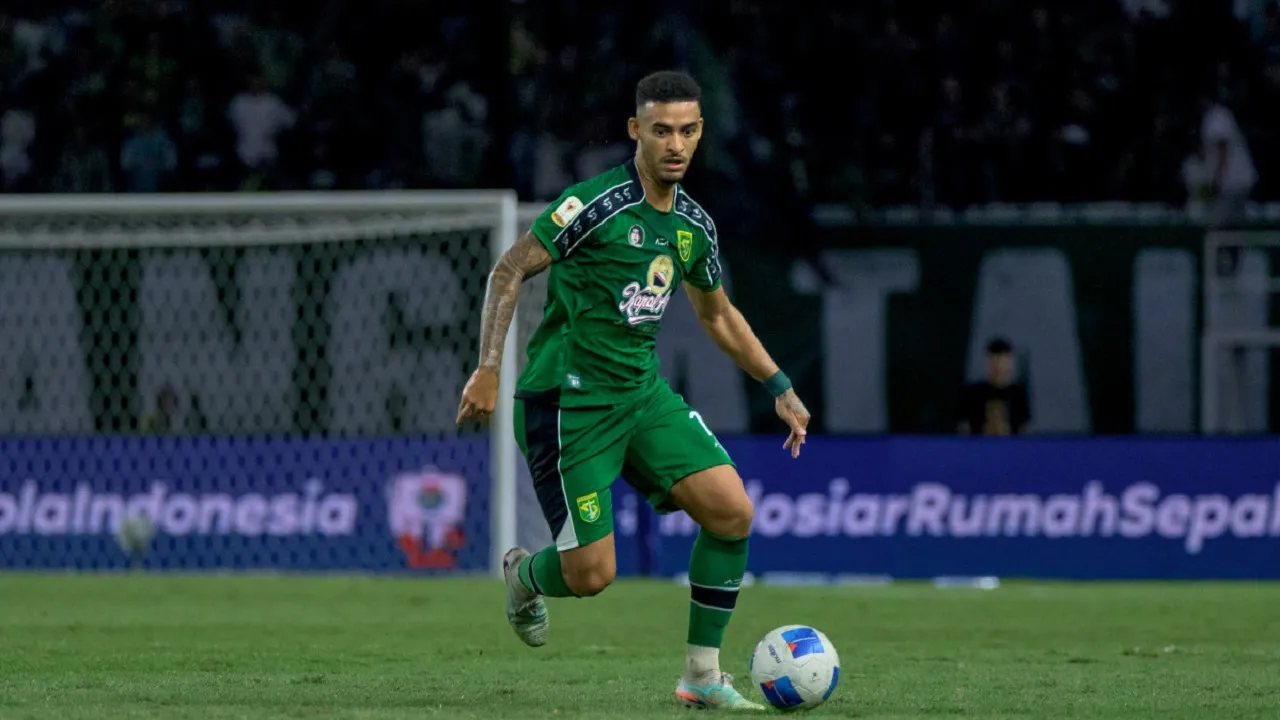 Pemain bertahan Persebaya Surabaya, Jefferson Silva