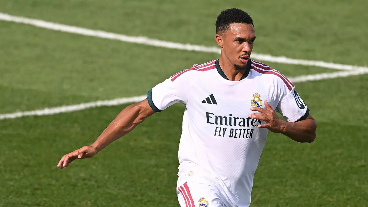 Mourinho Puas dengan Performa Trent Alexander-Arnold Selama Pramusim