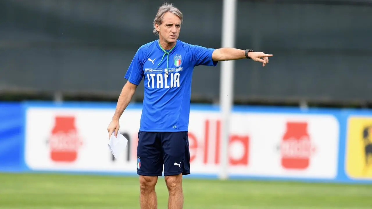 Roberto Mancini Hadapi Dilema Skema untuk Lini Belakang Timnas Italia