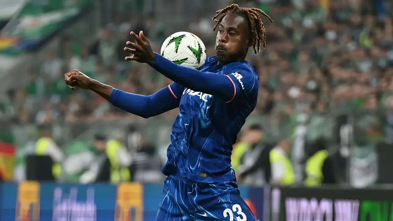 Sadar Inter Mundur, Chelsea Cuma Bisa Jual Trevoh Chalobah ke Como