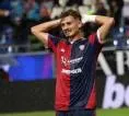 Sebastiano Esposito Tinggalkan Kamp Latihan, Cagliari Siapkan Sanksi