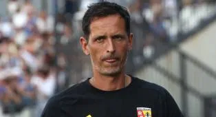 Dino Toppmoller: RC Lens Miskin Dana Transfer seperti Frankfurt!