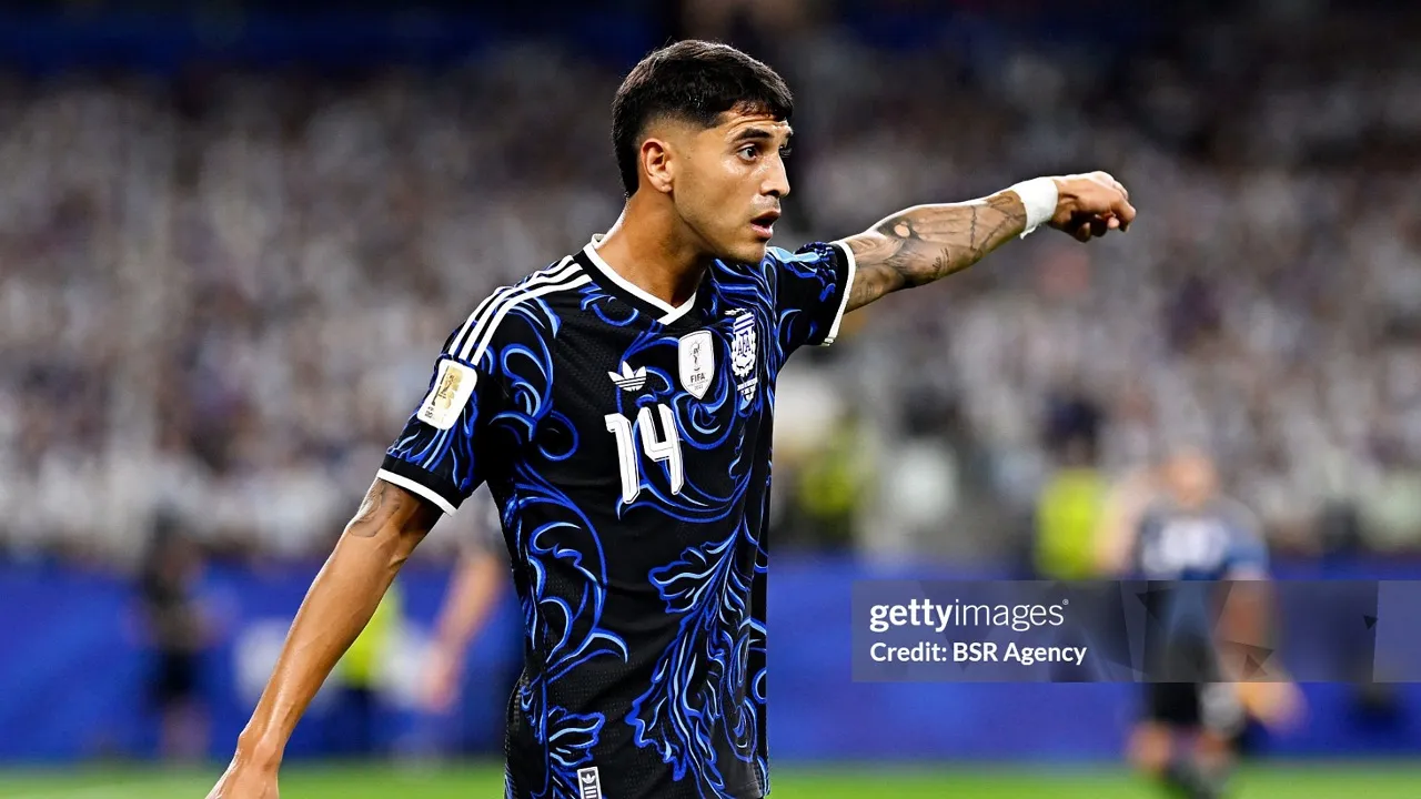 Ipswich Town masih menjajaki peluang merekrut Exequiel Palacios dari Bayer Leverkusen