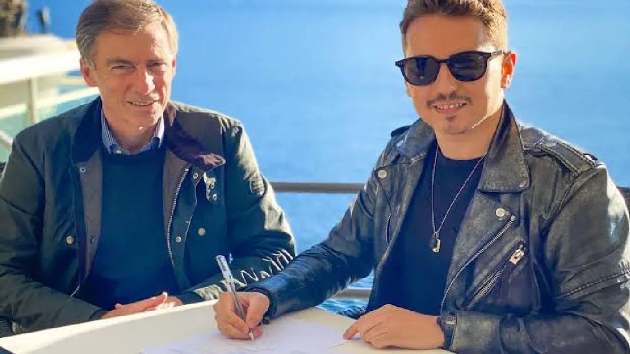 Jorge Lorenzo saat tanda tangan kontrak sebagai test rider Yamaha di MotoGP 2020
